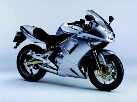 MOTO KAWASAKI ER 6F IMMAGINE LATERALE